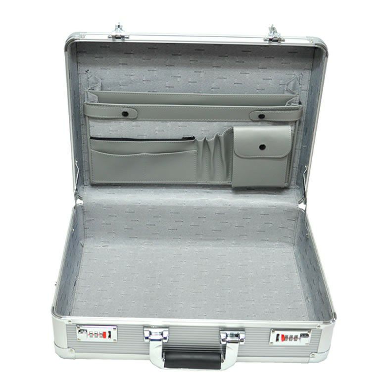 アタッシュケース